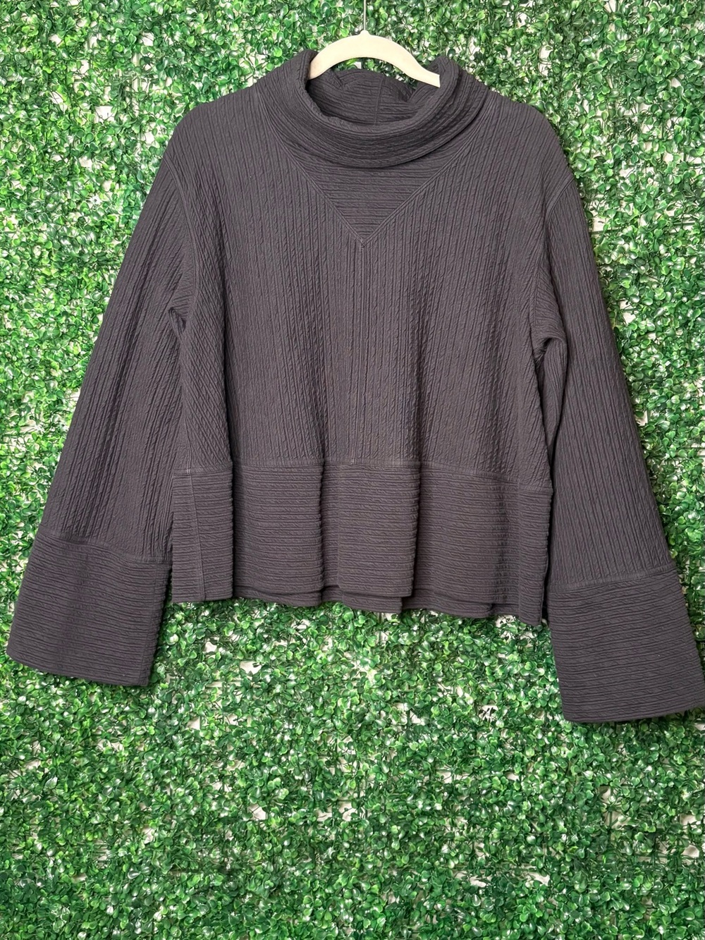 lululemon Retreat Yourself Yoga pullover Ribbed Mock Neck Top - Charcoal Gray